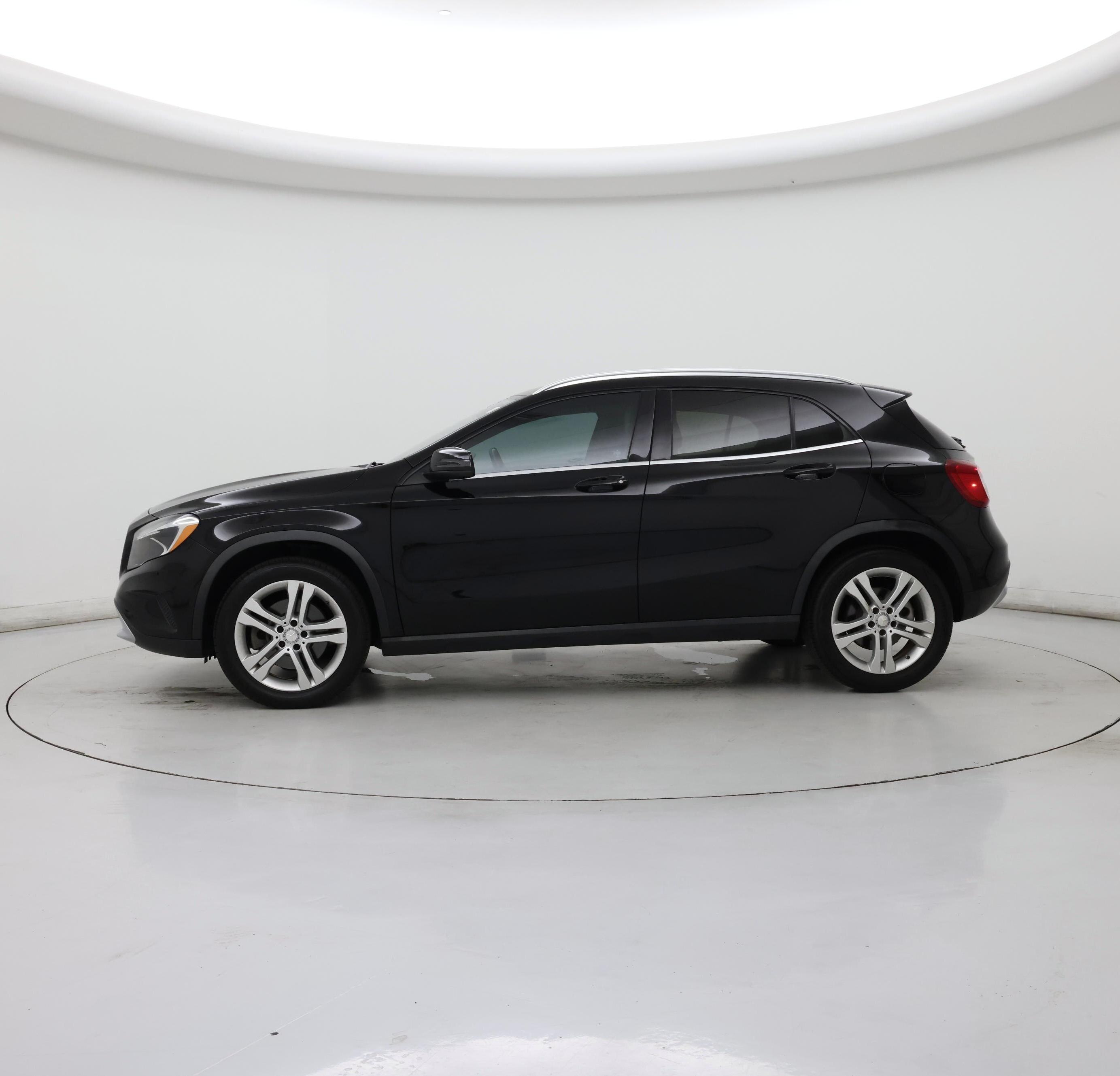 Thumbnail: 2015 Mercedes-Benz GLA - 3
