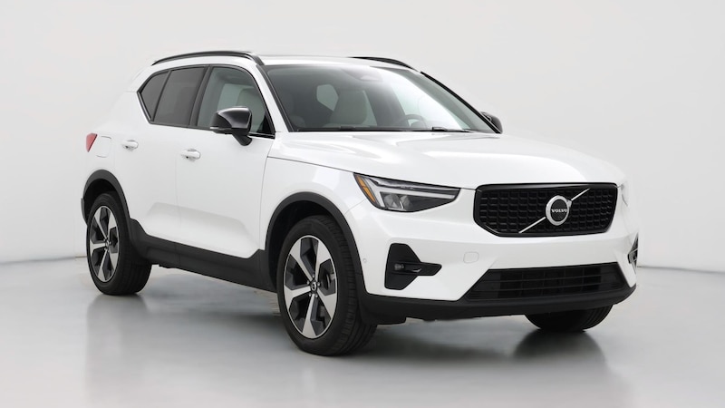 2023 Volvo XC40 B4 Ultimate Hero Image