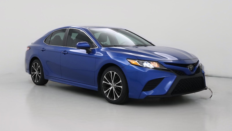 2020 Toyota Camry SE Hero Image