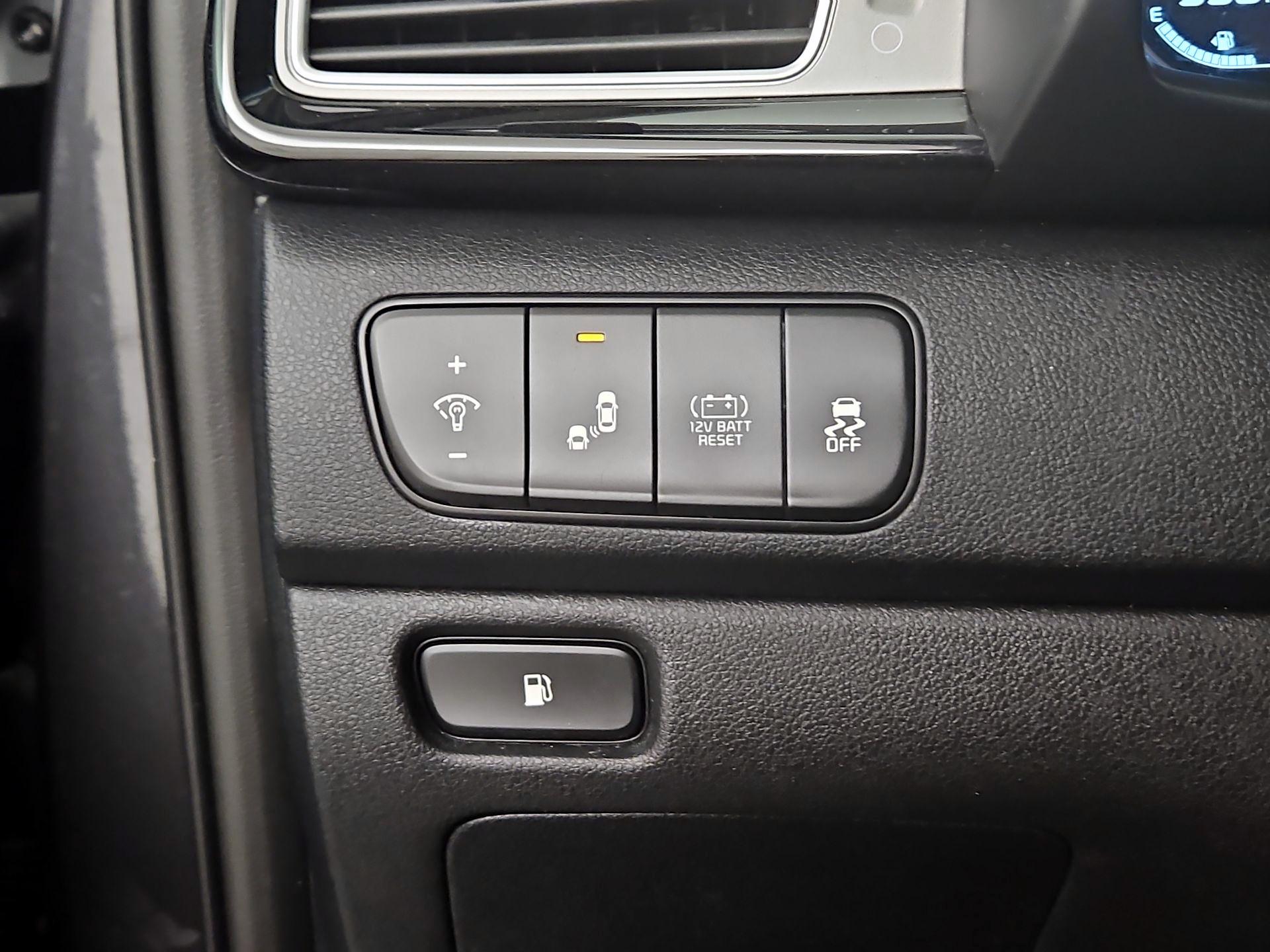 Thumbnail: 2018 Kia Niro - 13