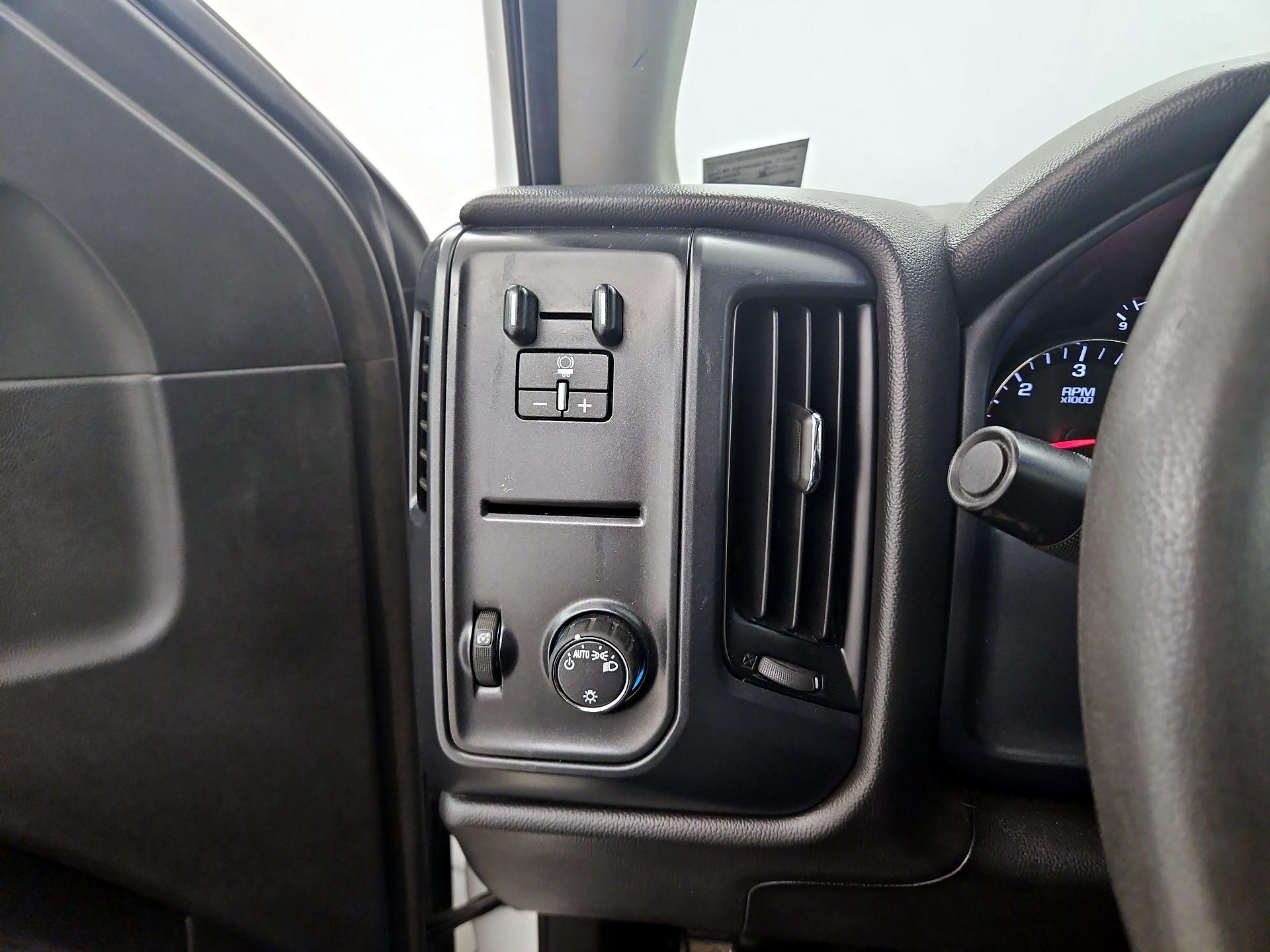 Thumbnail: 2017 Chevrolet Silverado 1500 - 13