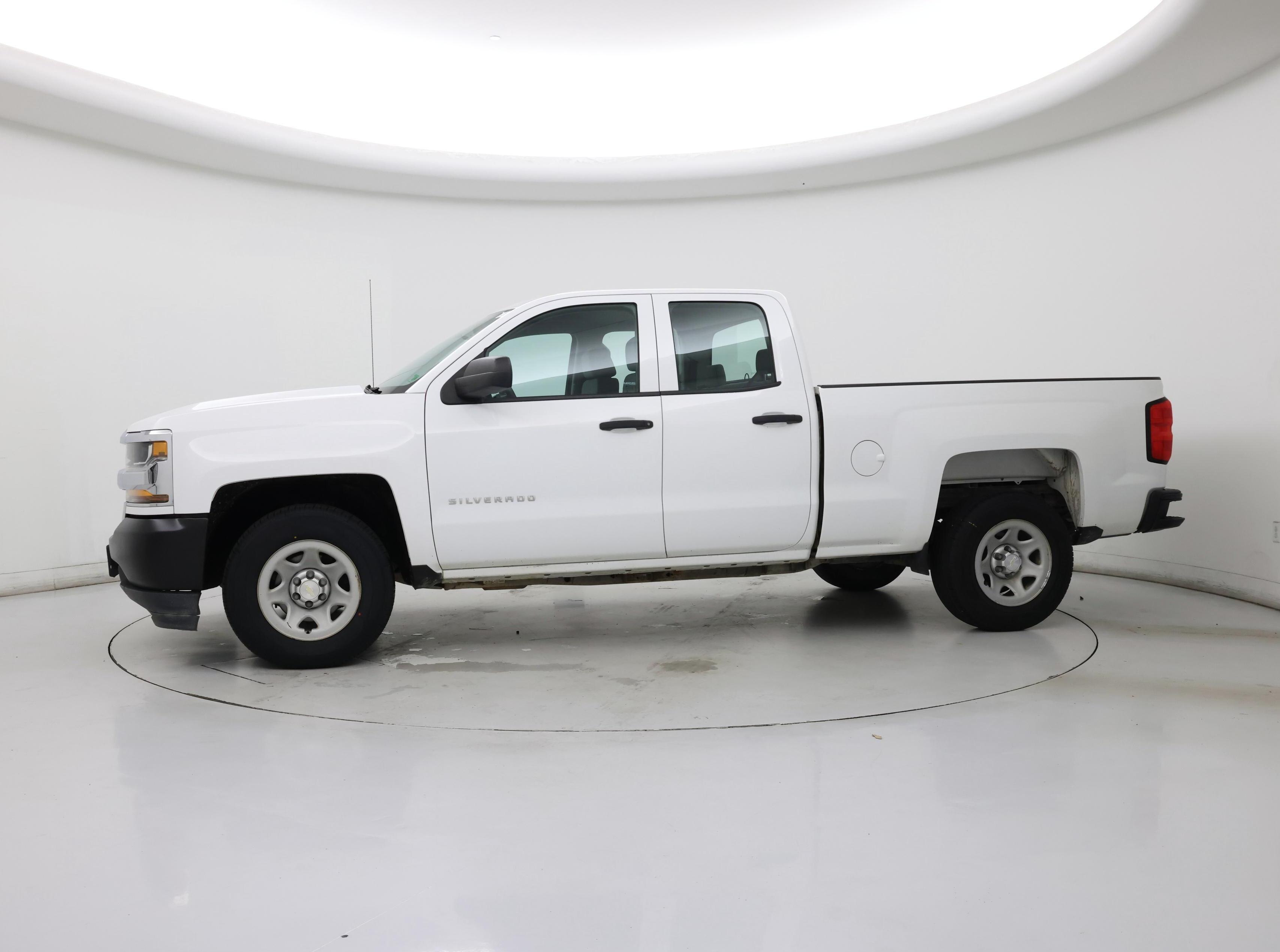 Thumbnail: 2017 Chevrolet Silverado 1500 - 3