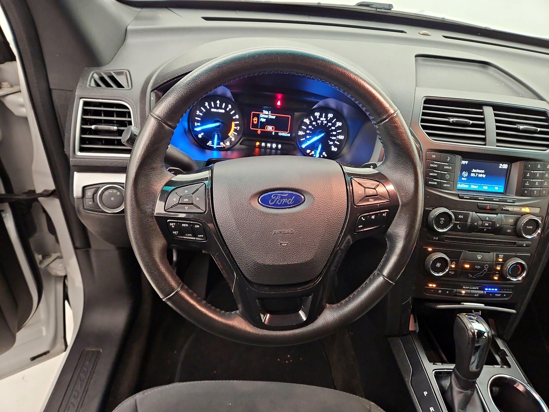 Thumbnail: 2016 Ford Explorer - 10