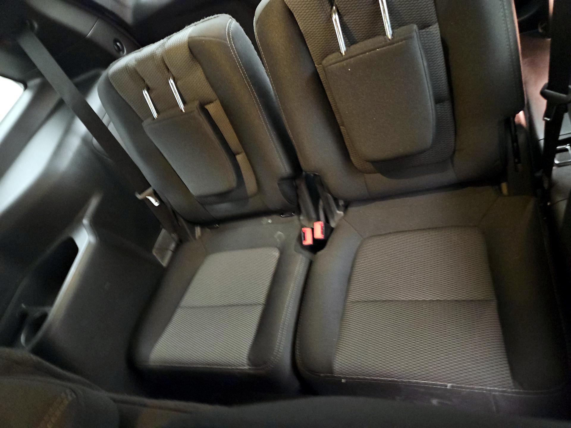 Thumbnail: 2016 Ford Explorer - 20