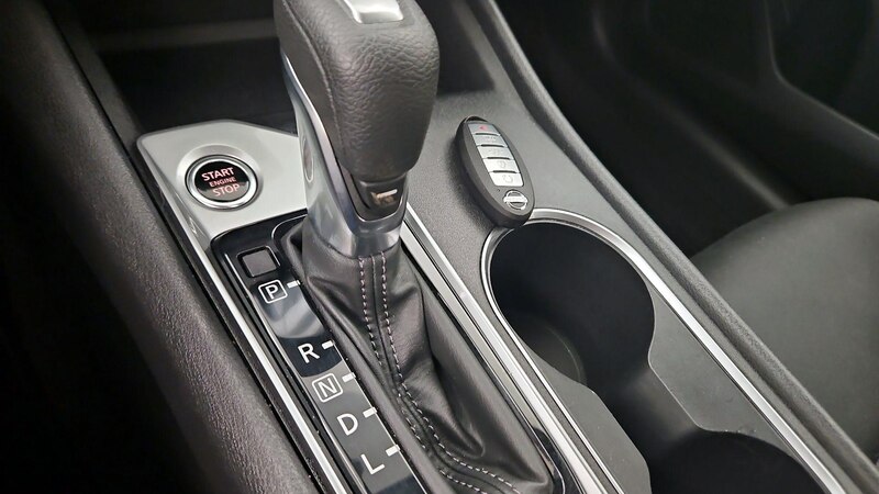 2022 Nissan Altima SV 17