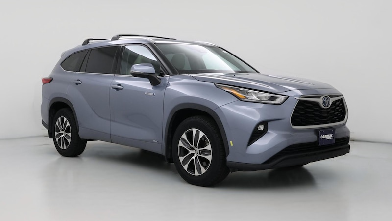 2020 Toyota Highlander XLE Hero Image