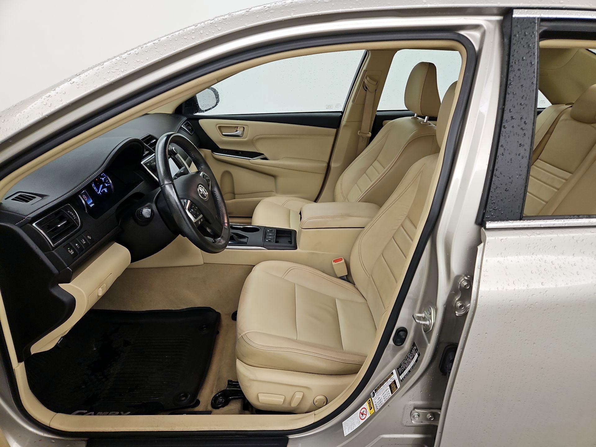 Thumbnail: 2017 Toyota Camry - 11