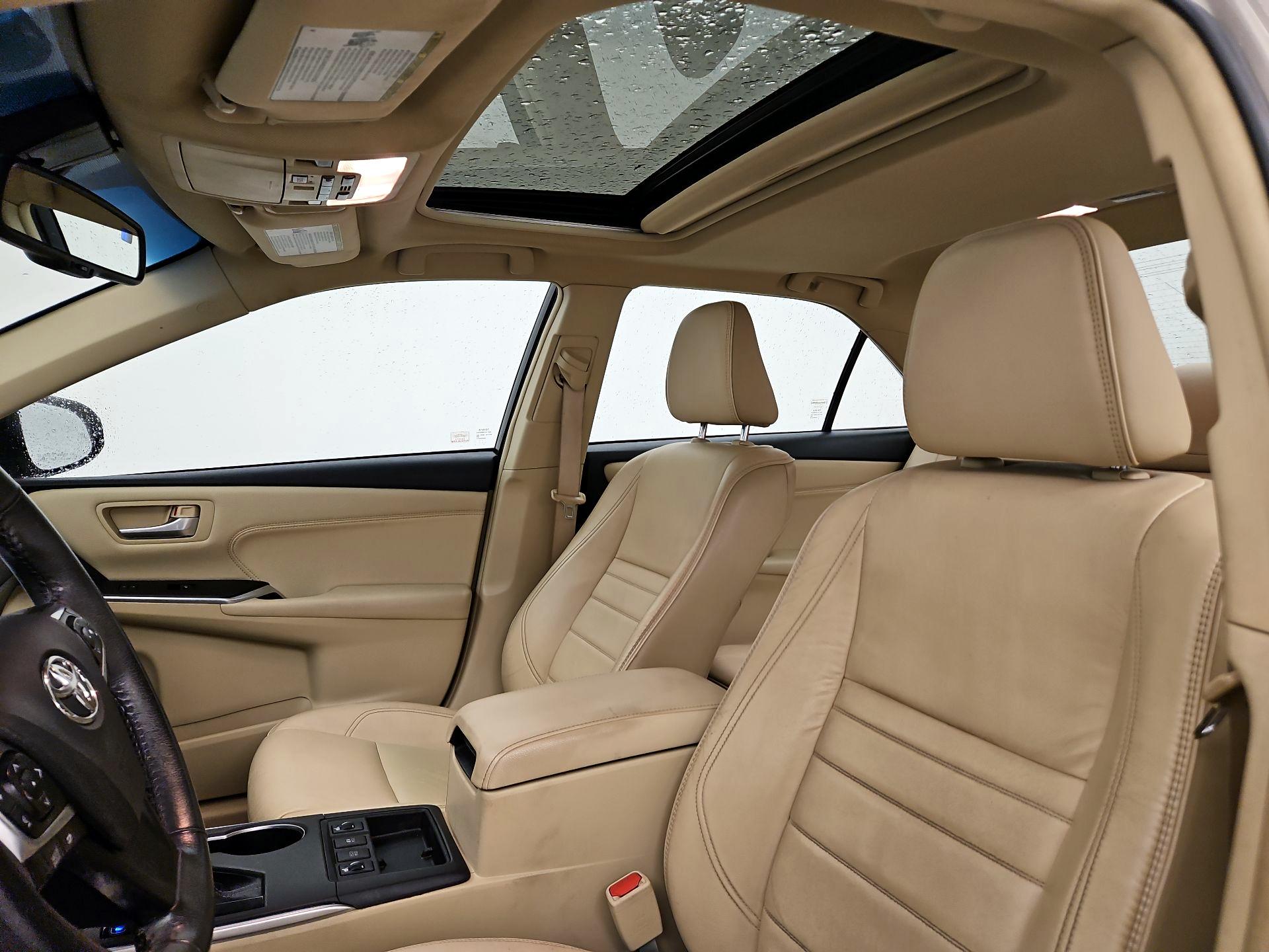 Thumbnail: 2017 Toyota Camry - 20