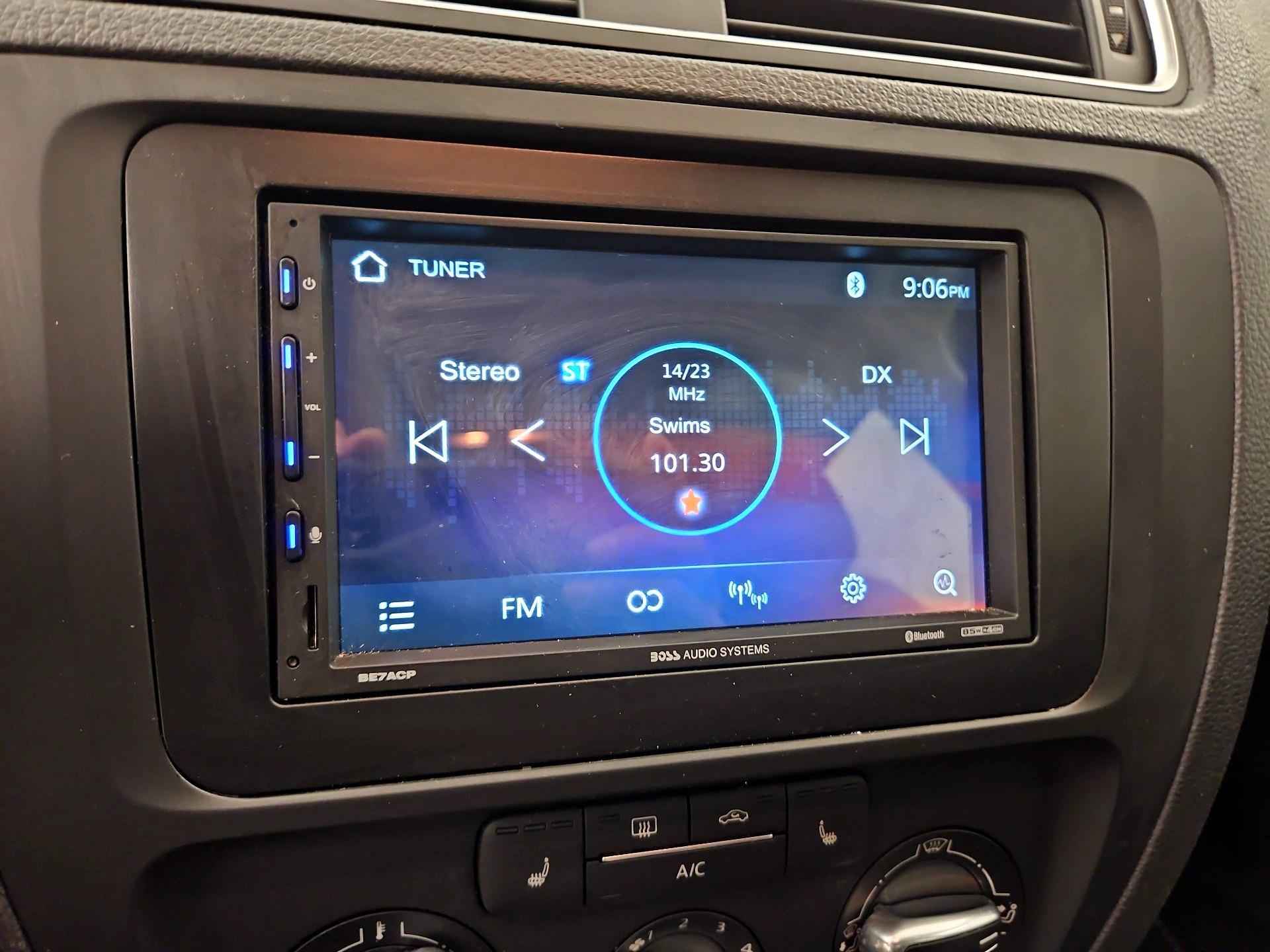 Thumbnail: 2014 Volkswagen Jetta - 14