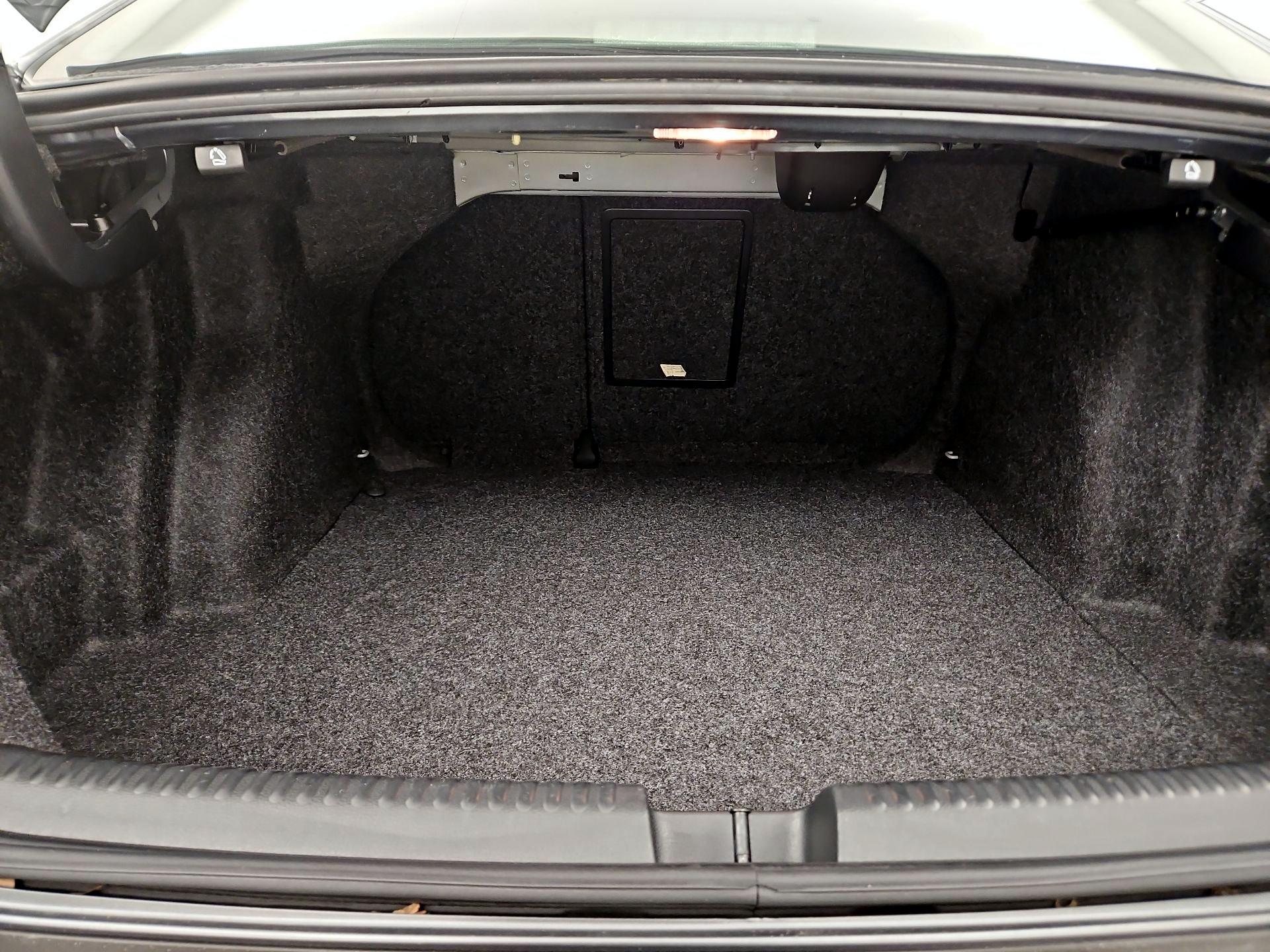 Thumbnail: 2014 Volkswagen Jetta - 19