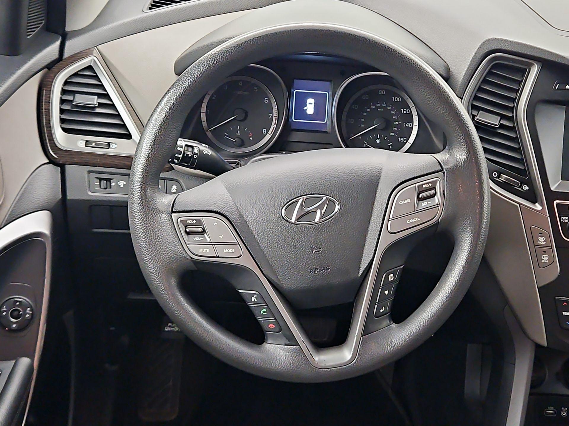 Thumbnail: 2017 Hyundai Santa Fe - 10