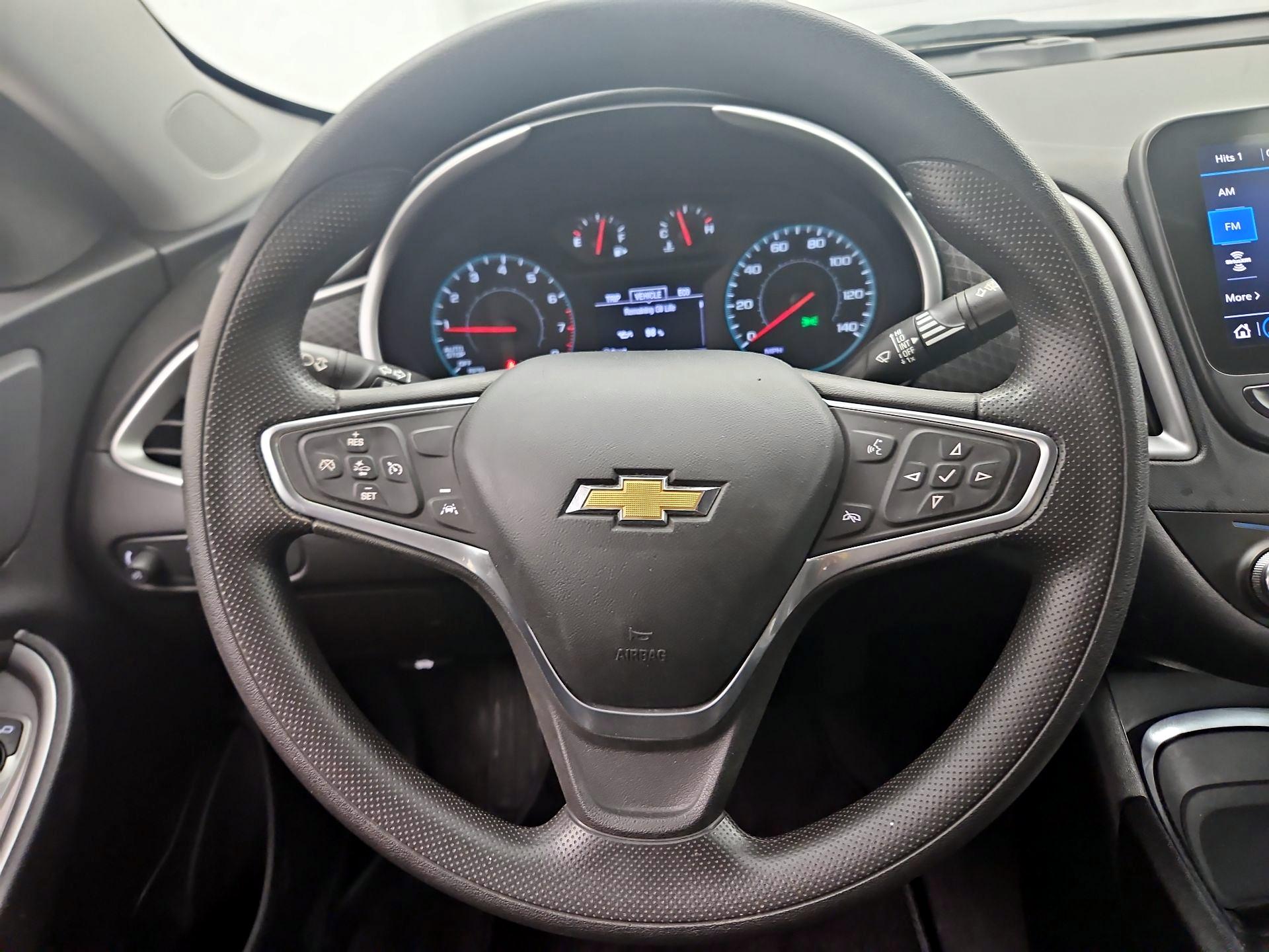 Thumbnail: 2023 Chevrolet Malibu - 10