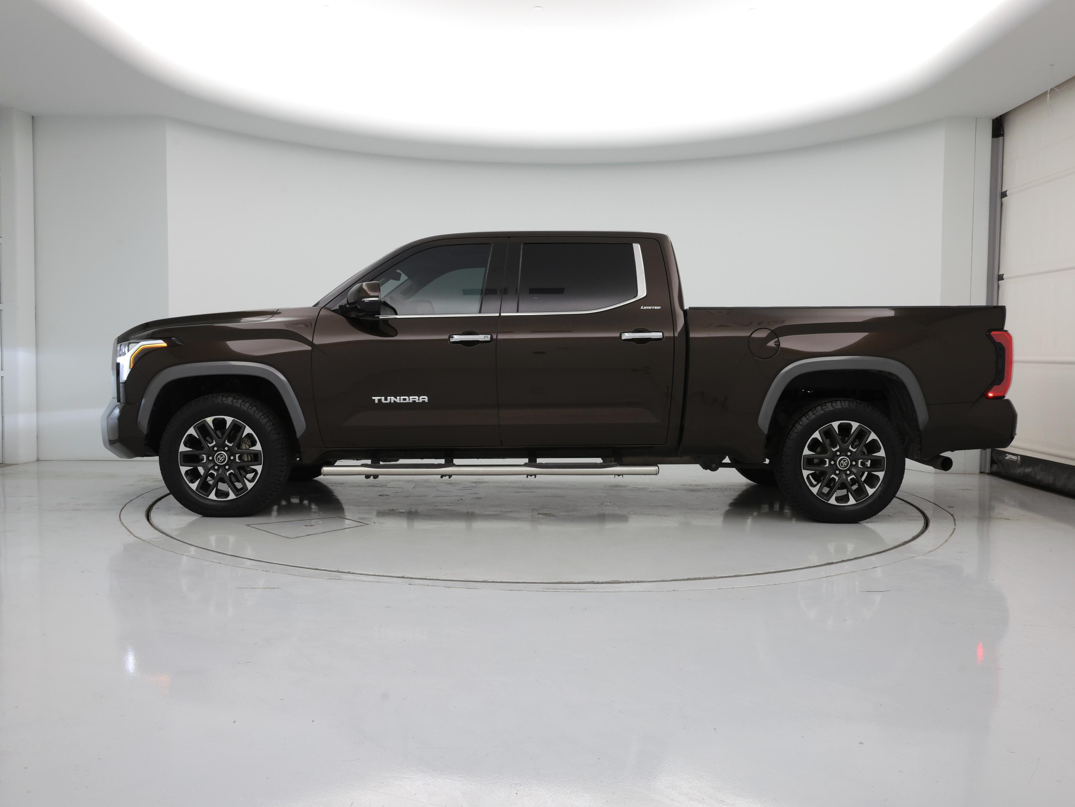 Thumbnail: 2022 Toyota Tundra - 3