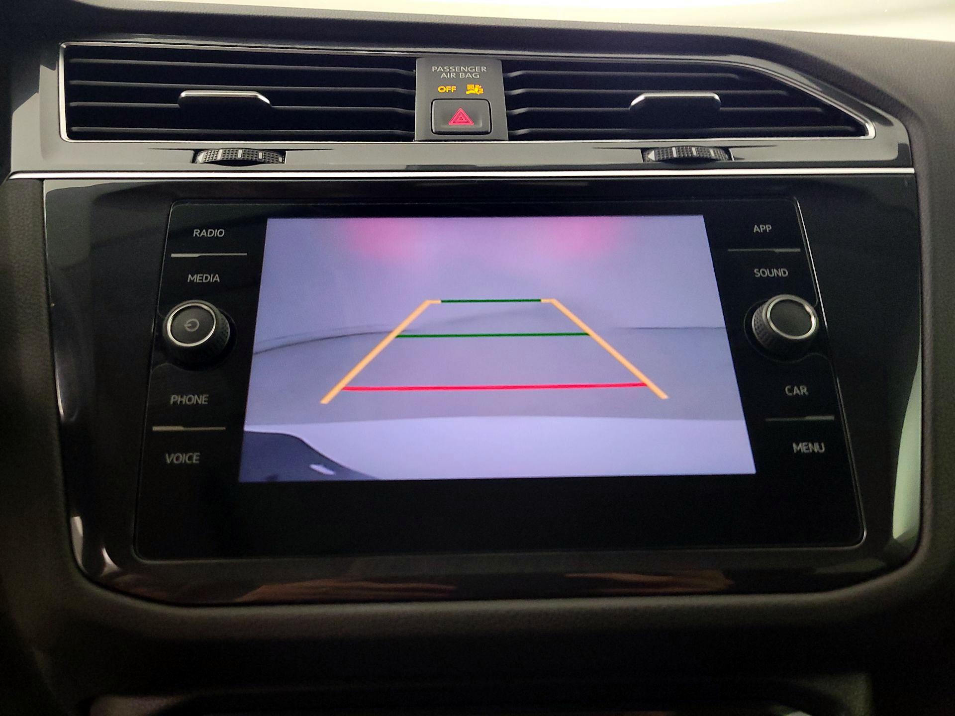 Thumbnail: 2021 Volkswagen Tiguan - 14