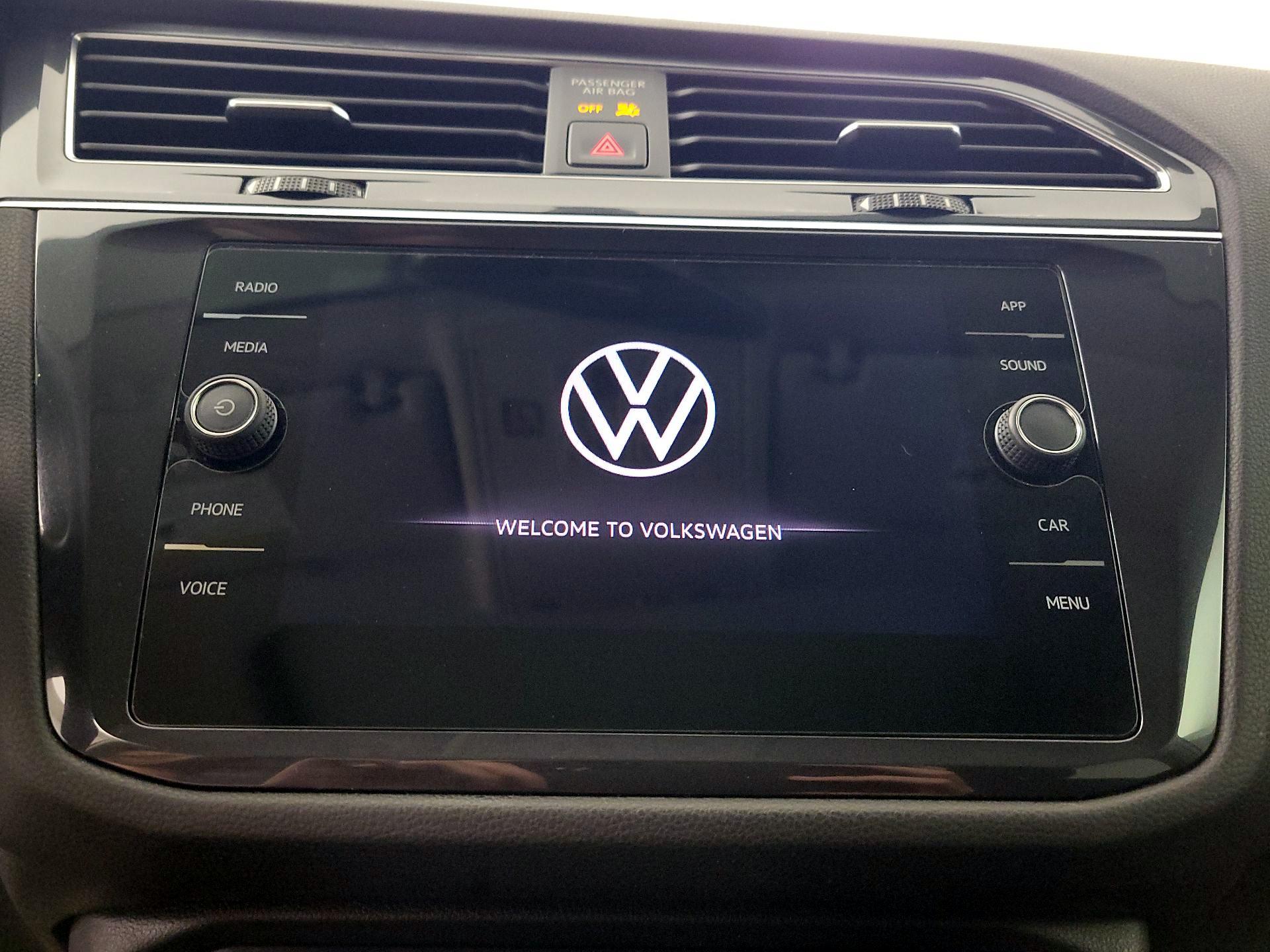 Thumbnail: 2021 Volkswagen Tiguan - 15