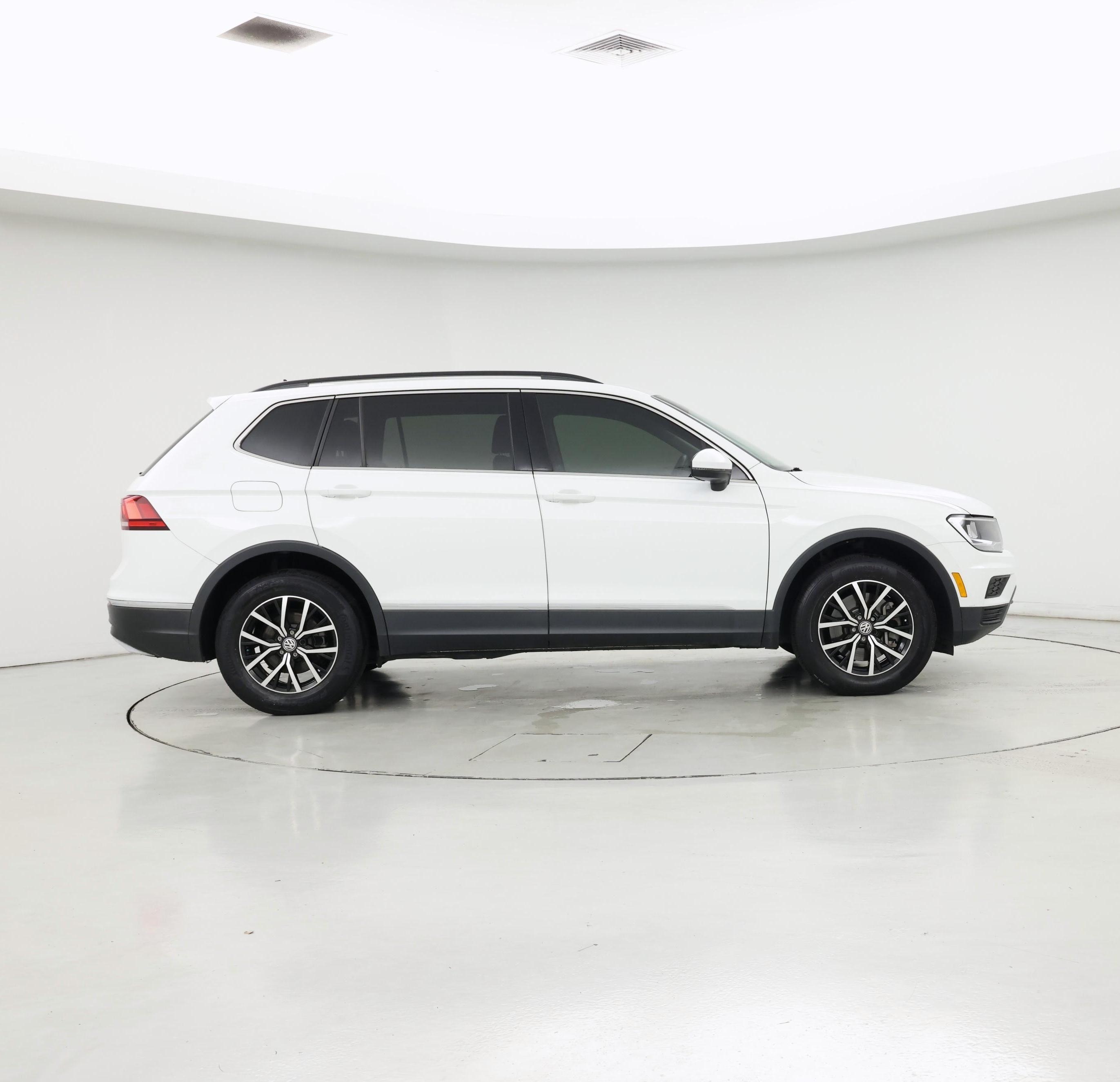 Thumbnail: 2021 Volkswagen Tiguan - 7