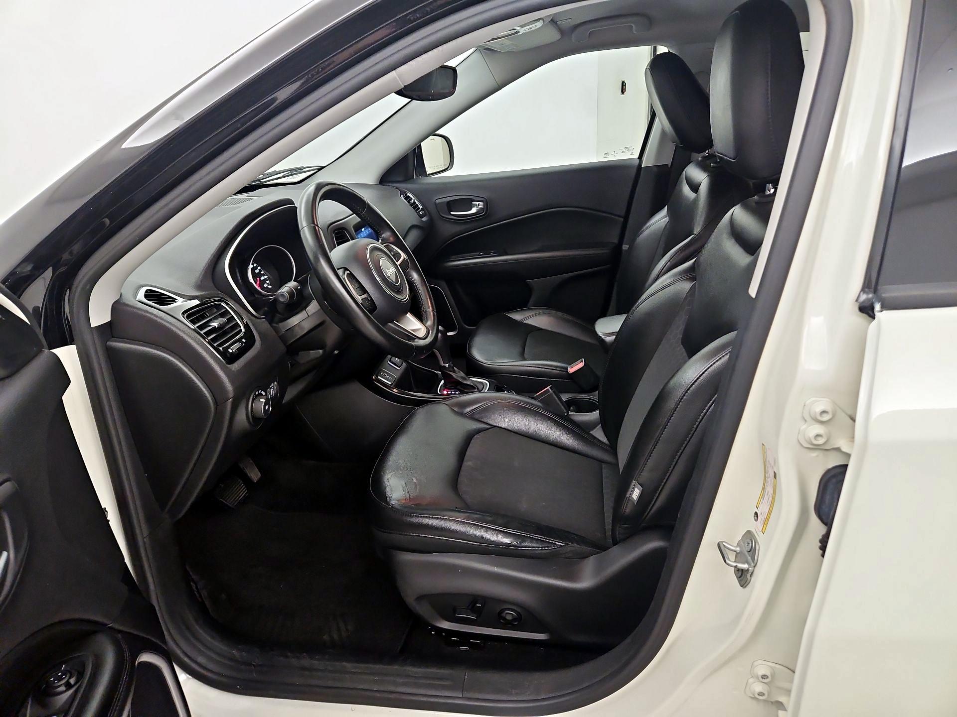 Thumbnail: 2018 Jeep Compass - 11