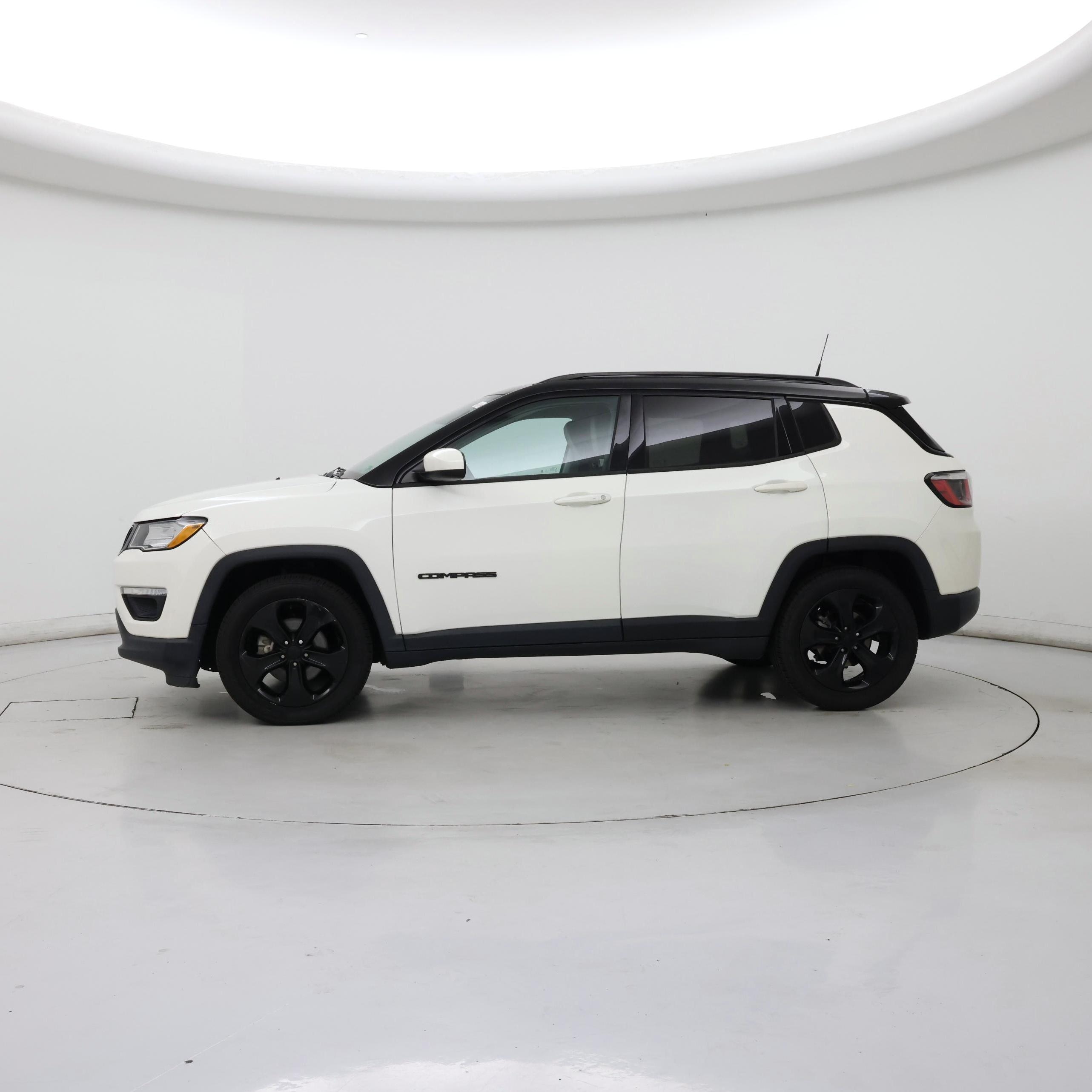 Thumbnail: 2018 Jeep Compass - 3