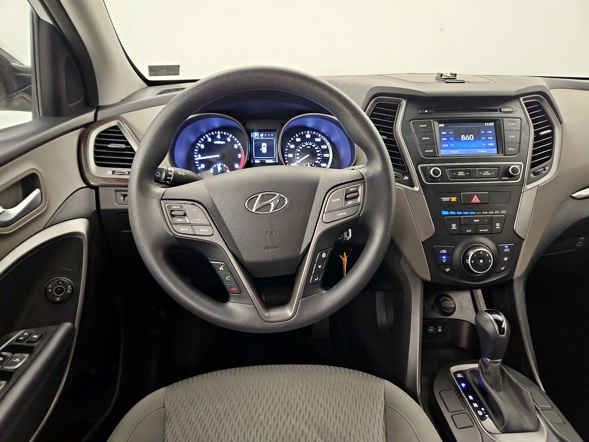 Thumbnail: 2017 Hyundai Santa Fe - 10