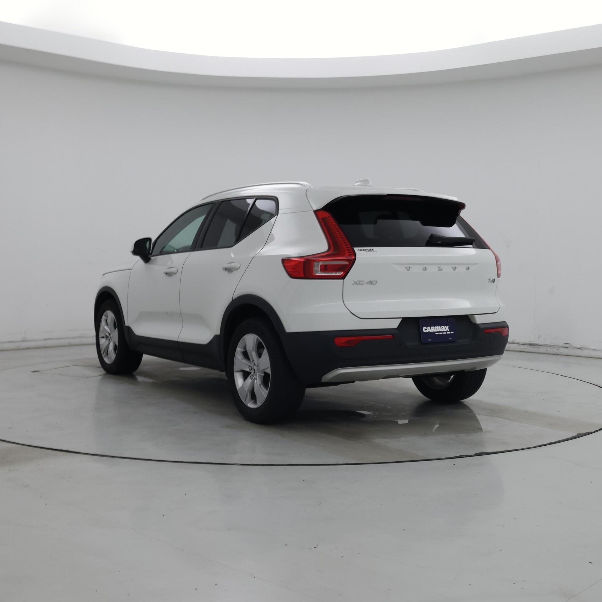 Thumbnail: 2020 Volvo XC40 - 2