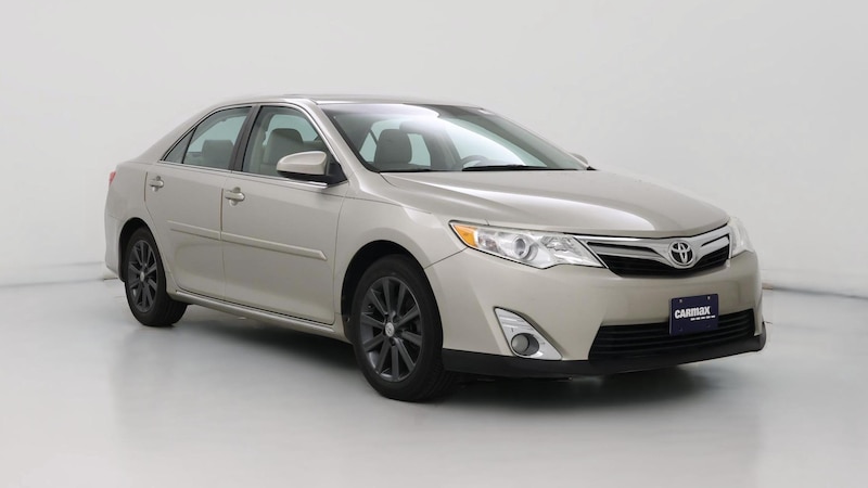 2014 Toyota Camry XLE Hero Image