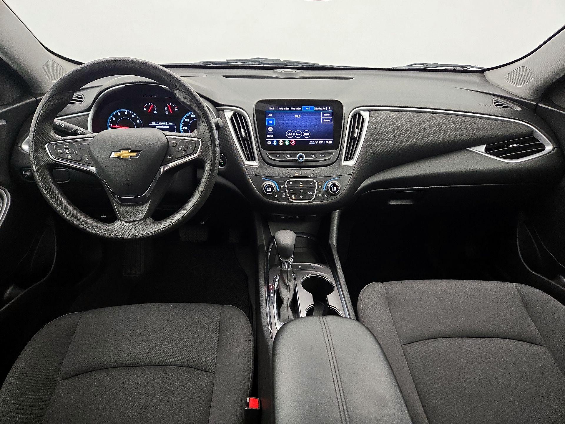 Thumbnail: 2023 Chevrolet Malibu - 9