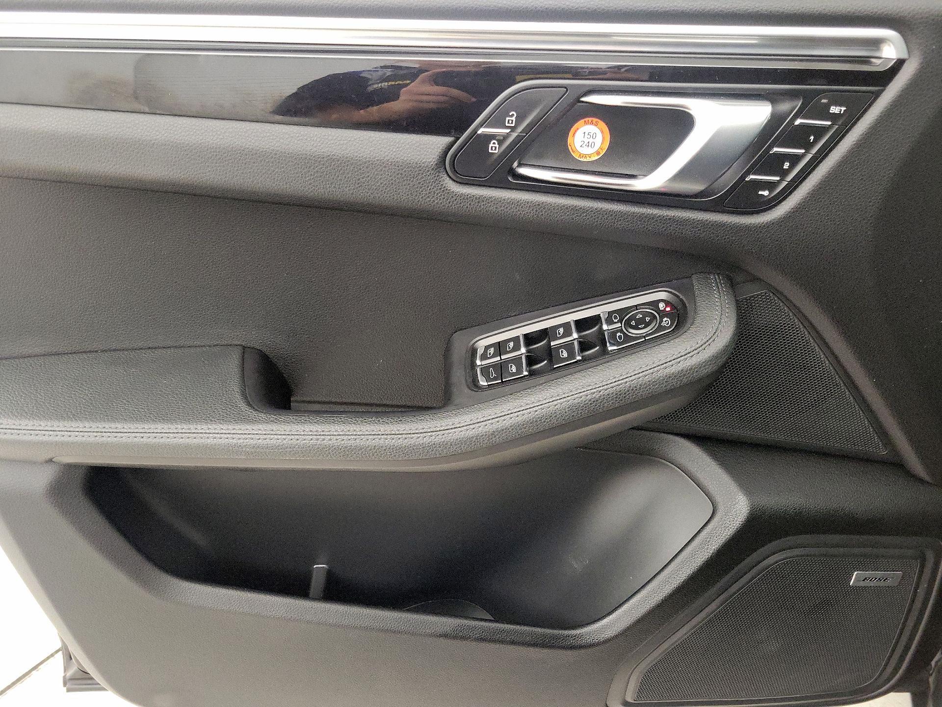 Thumbnail: 2021 Porsche Macan - 12