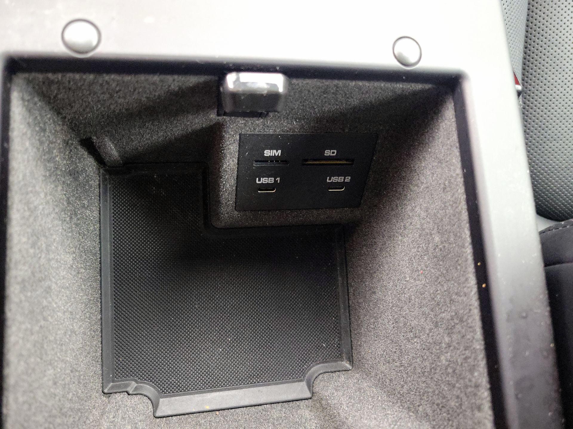 Thumbnail: 2021 Porsche Macan - 19