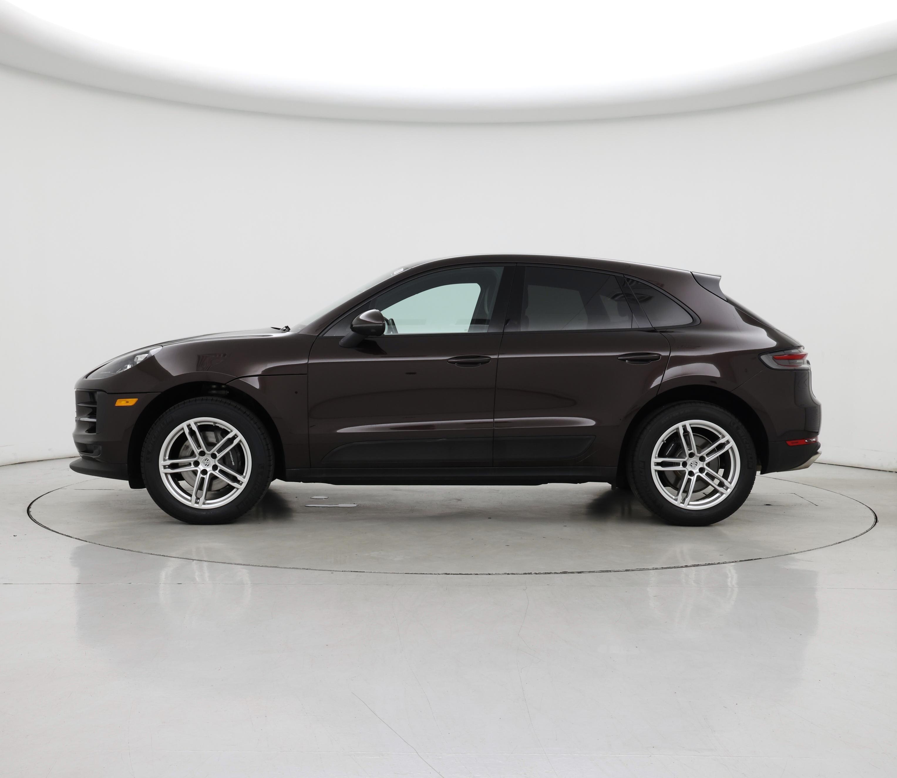 Thumbnail: 2021 Porsche Macan - 3