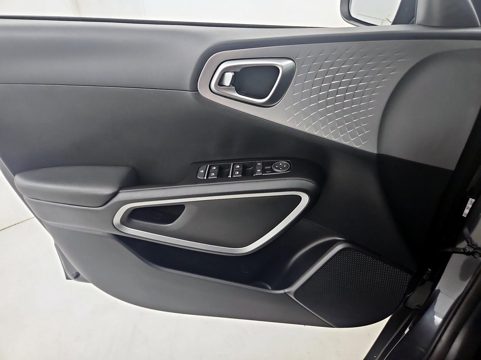 Thumbnail: 2022 Kia Soul - 12