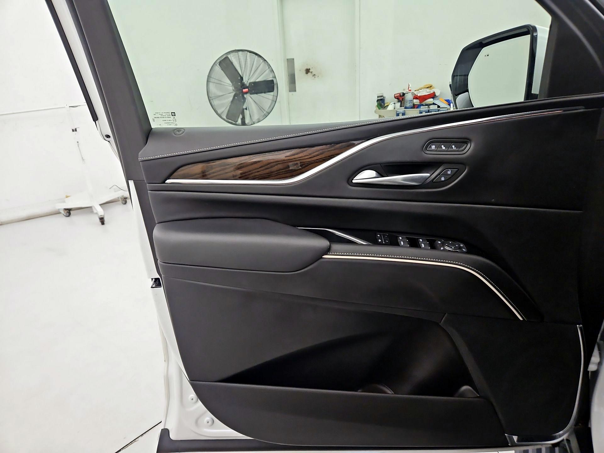 Thumbnail: 2024 Cadillac Escalade - 12