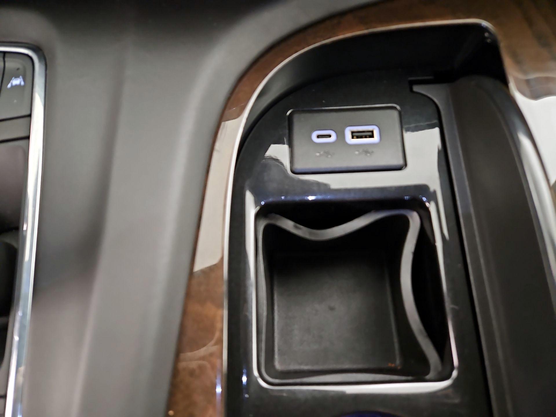 Thumbnail: 2024 Cadillac Escalade - 19