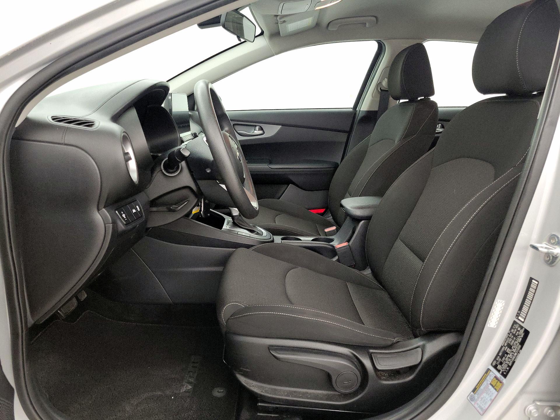 Thumbnail: 2021 Kia Forte - 11