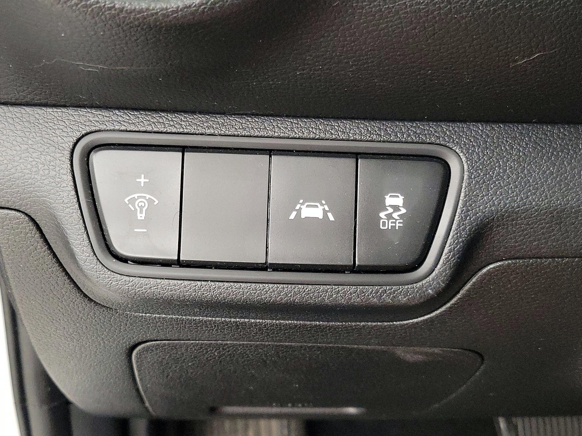 Thumbnail: 2021 Kia Forte - 13