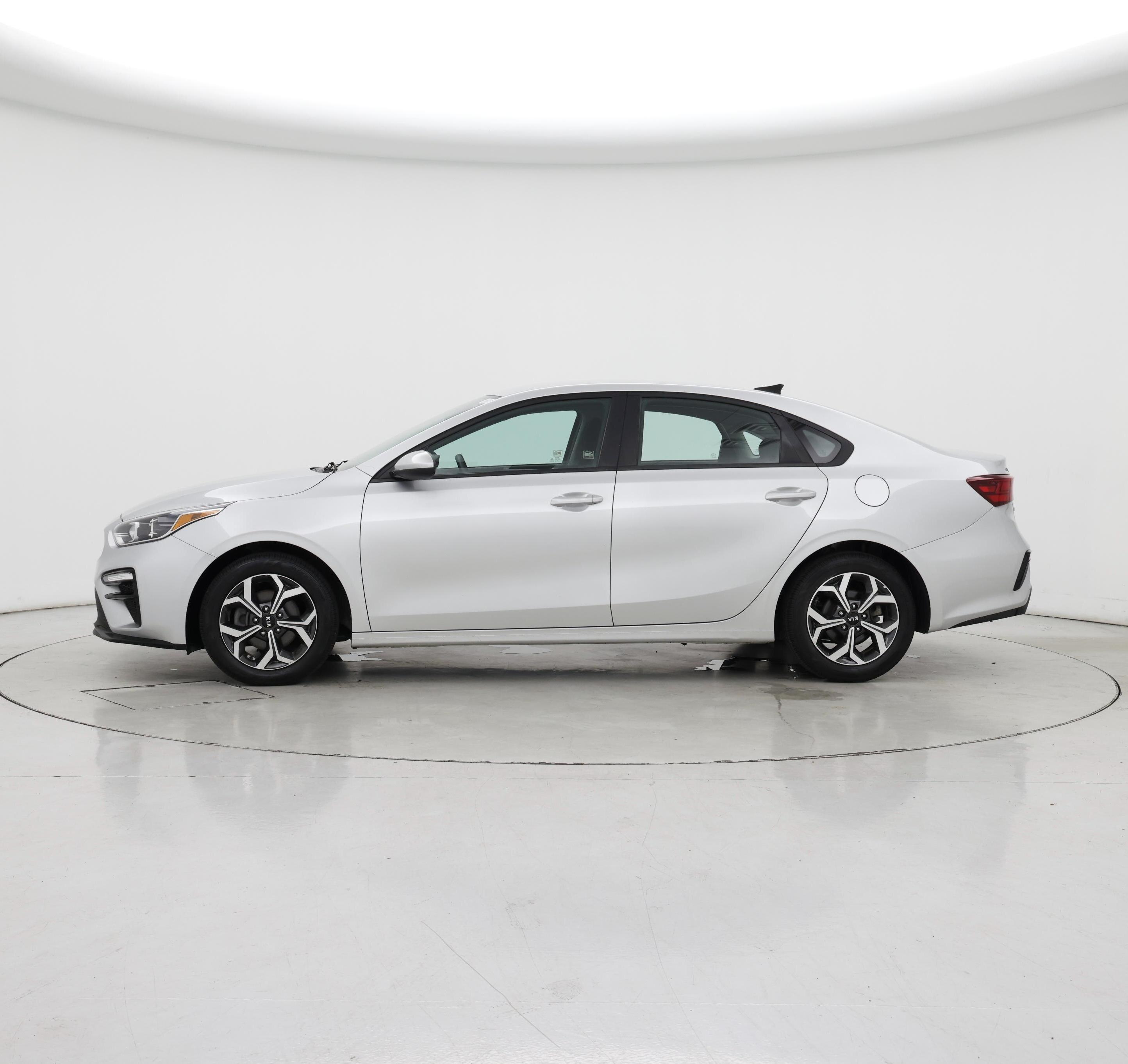 Thumbnail: 2021 Kia Forte - 3