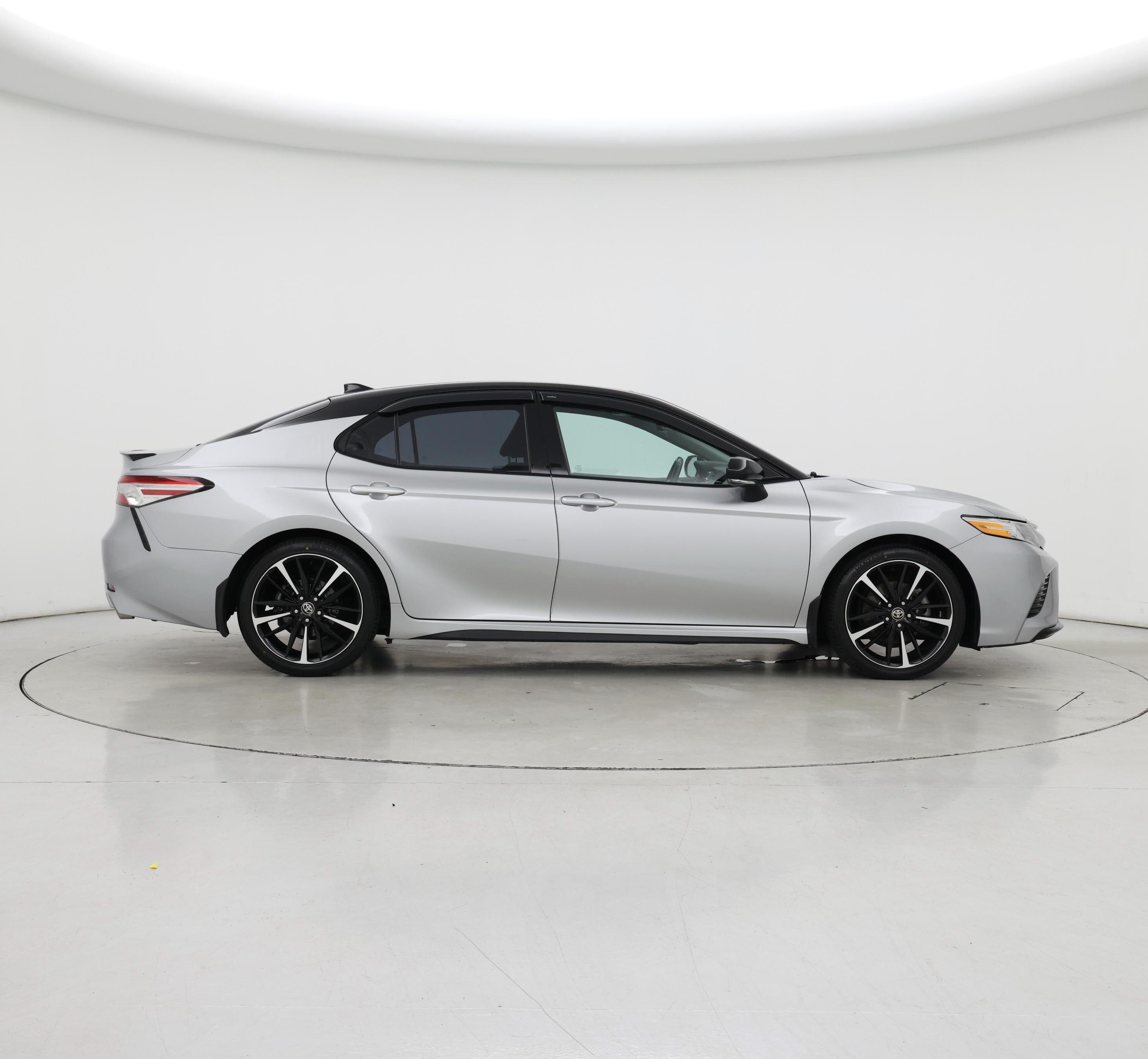 Thumbnail: 2020 Toyota Camry - 7