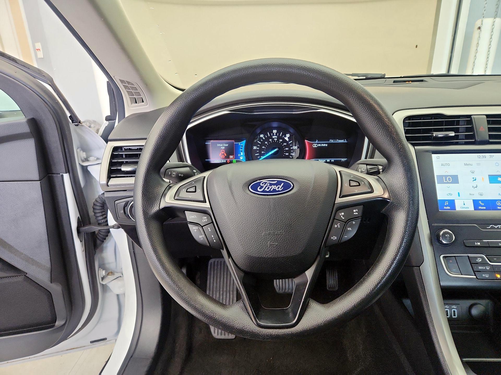 Thumbnail: 2020 Ford Fusion - 10