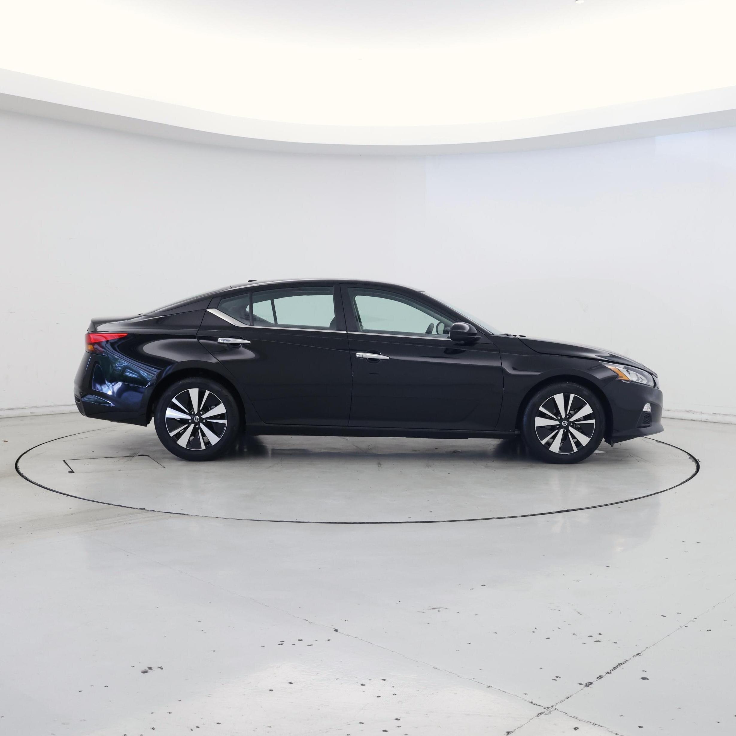 Thumbnail: 2022 Nissan Altima - 7