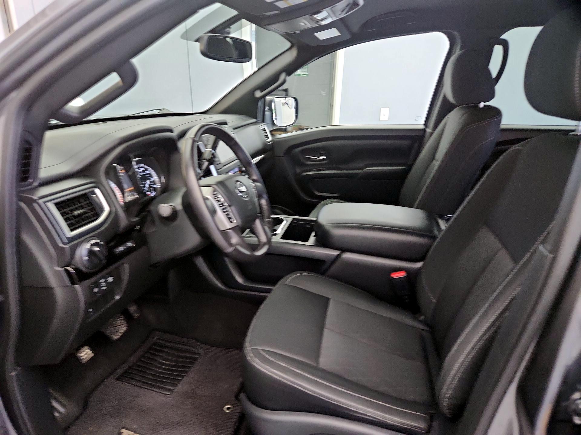 Thumbnail: 2019 Nissan Titan - 11