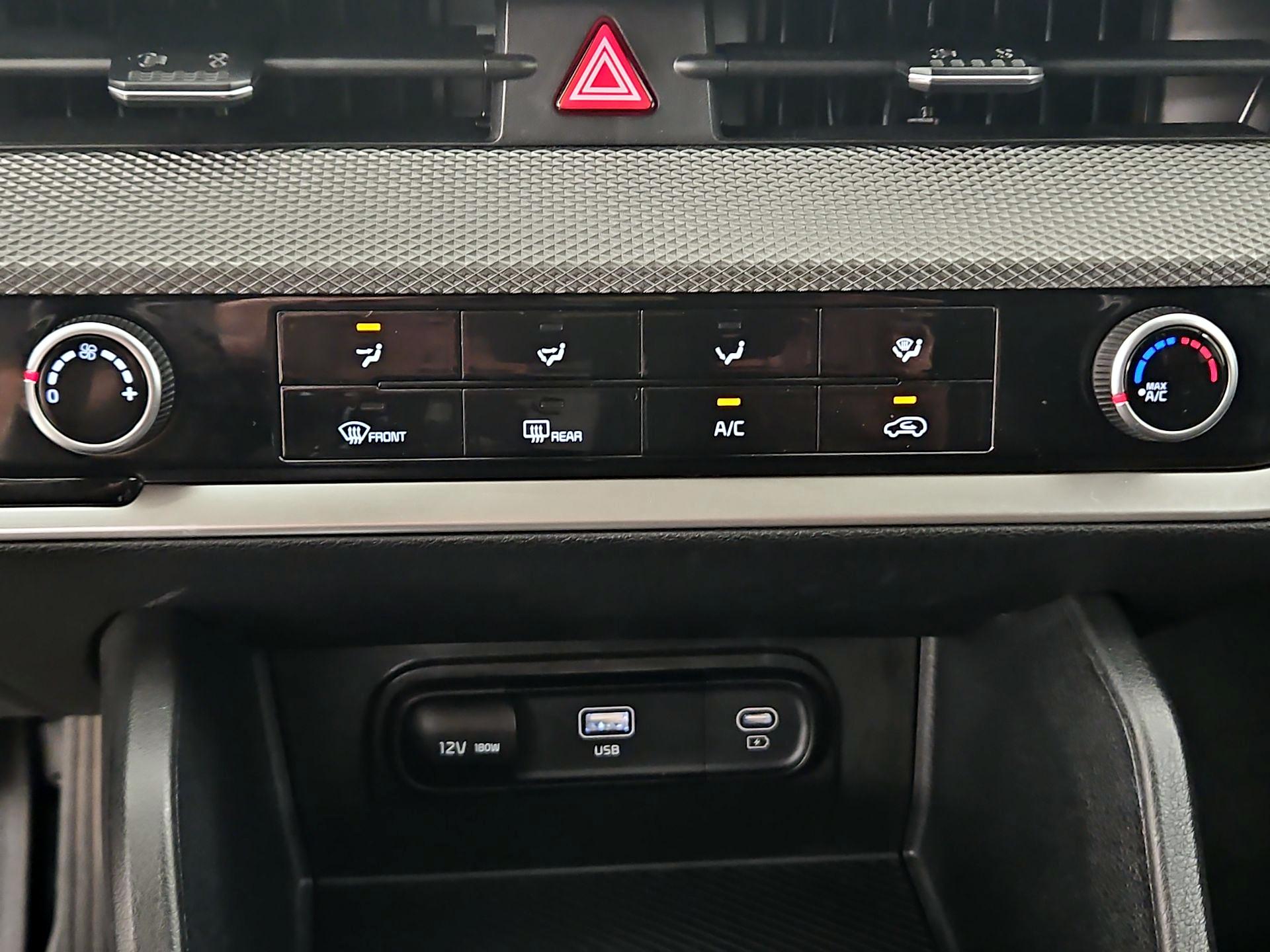 Thumbnail: 2023 Kia Sportage - 16