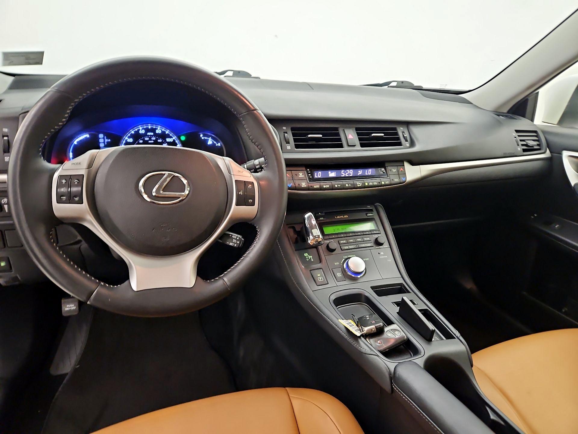 Thumbnail: 2013 Lexus CT - 9