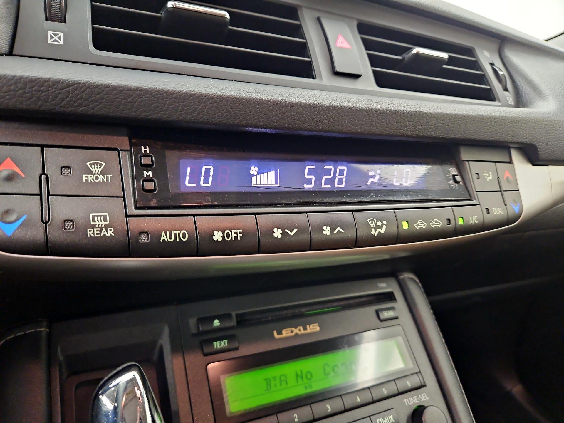 Thumbnail: 2013 Lexus CT - 15