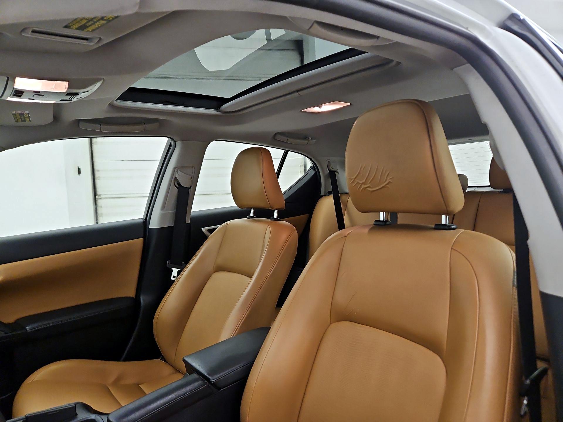 Thumbnail: 2013 Lexus CT - 18