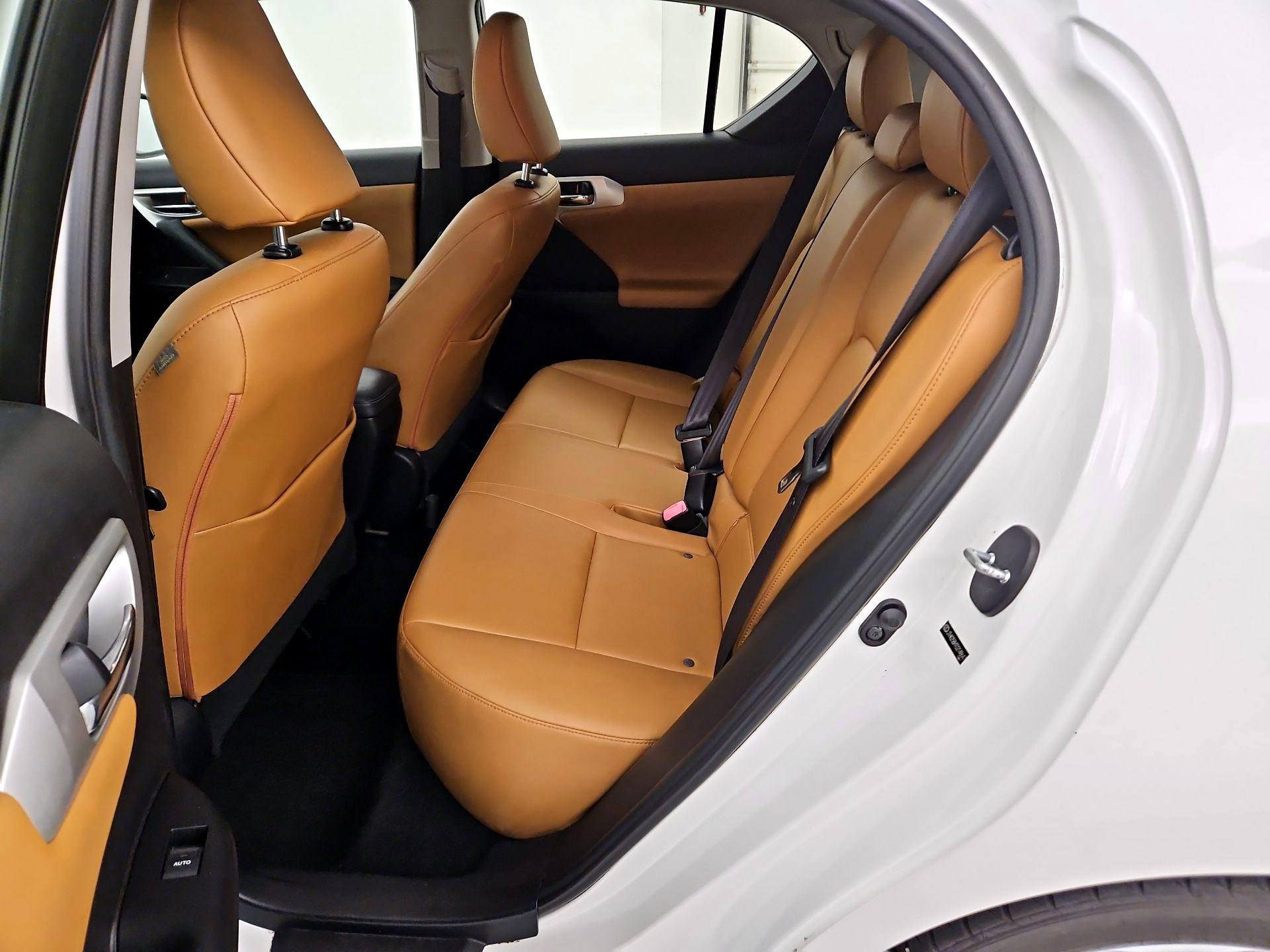 Thumbnail: 2013 Lexus CT - 19