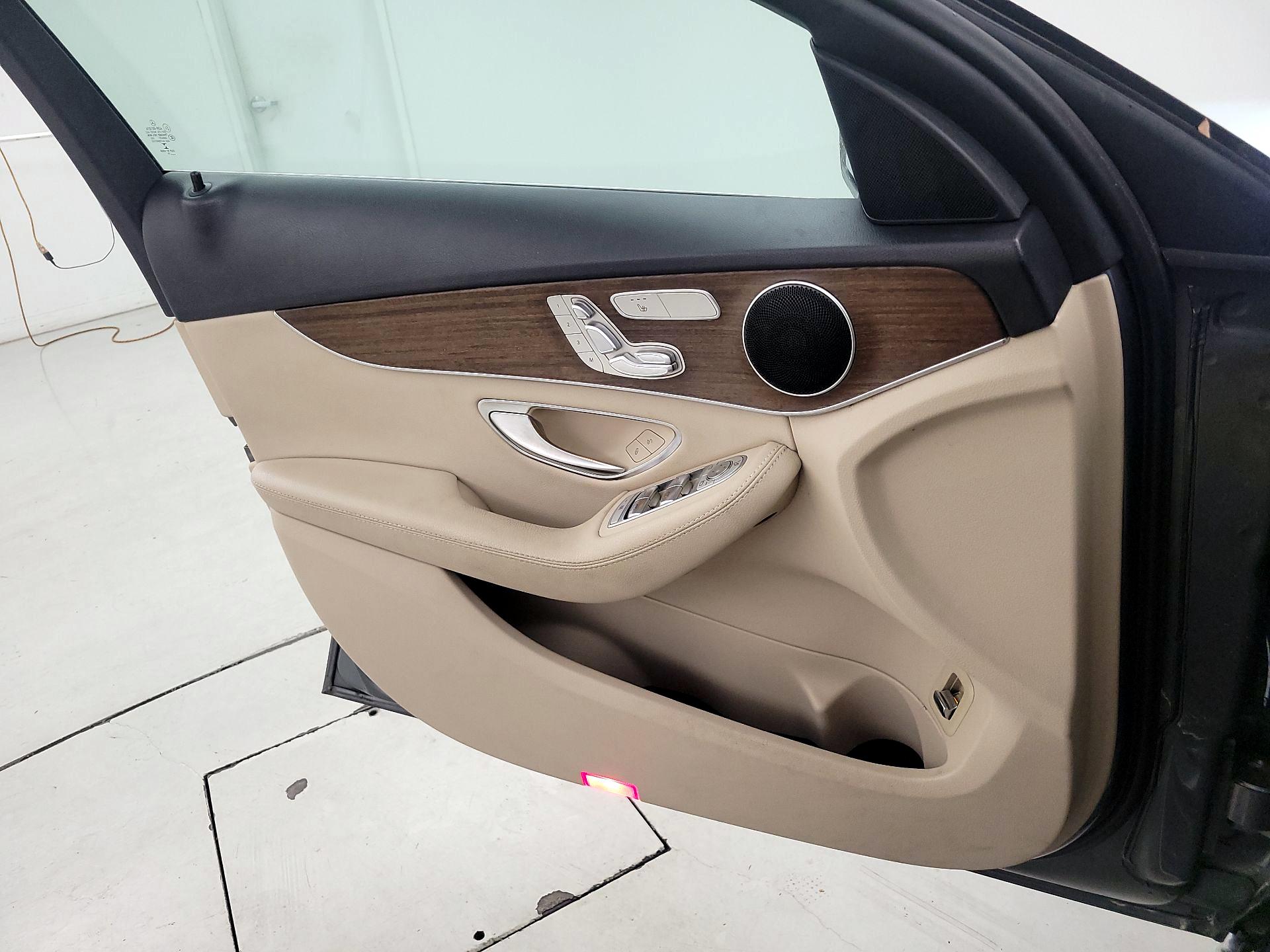 Thumbnail: 2019 Mercedes-Benz C-Class - 12