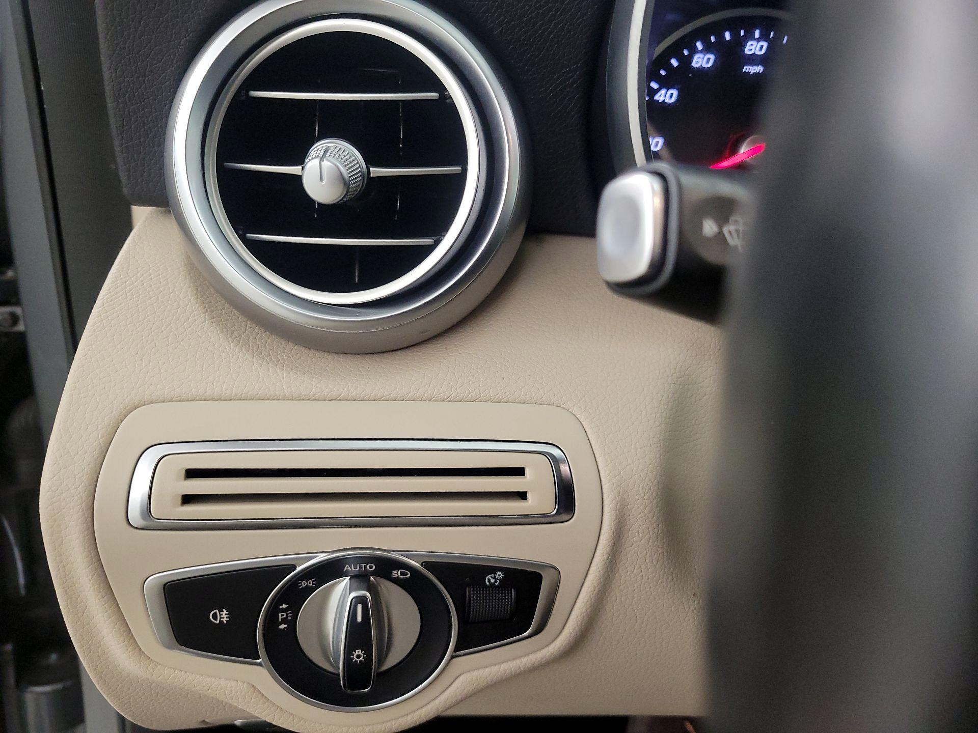 Thumbnail: 2019 Mercedes-Benz C-Class - 13
