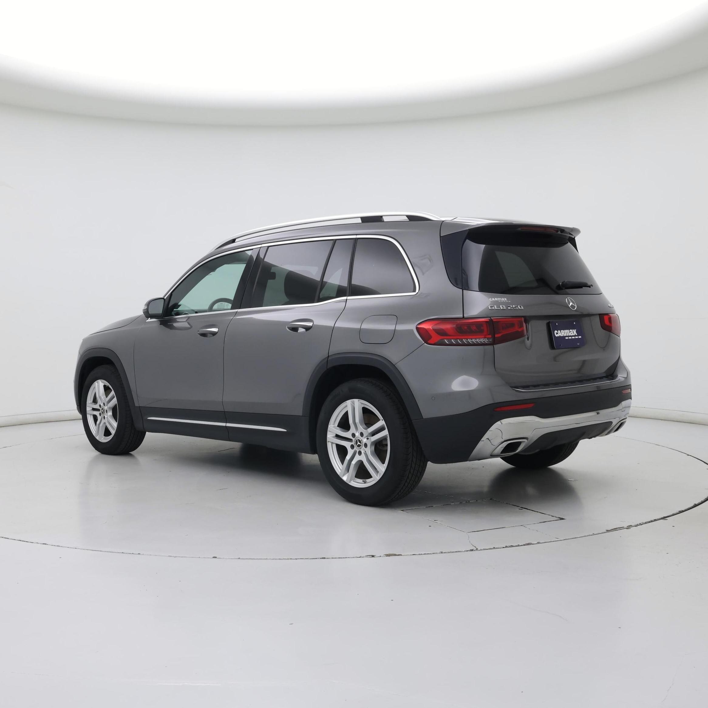 Thumbnail: 2021 Mercedes-Benz GLB - 2