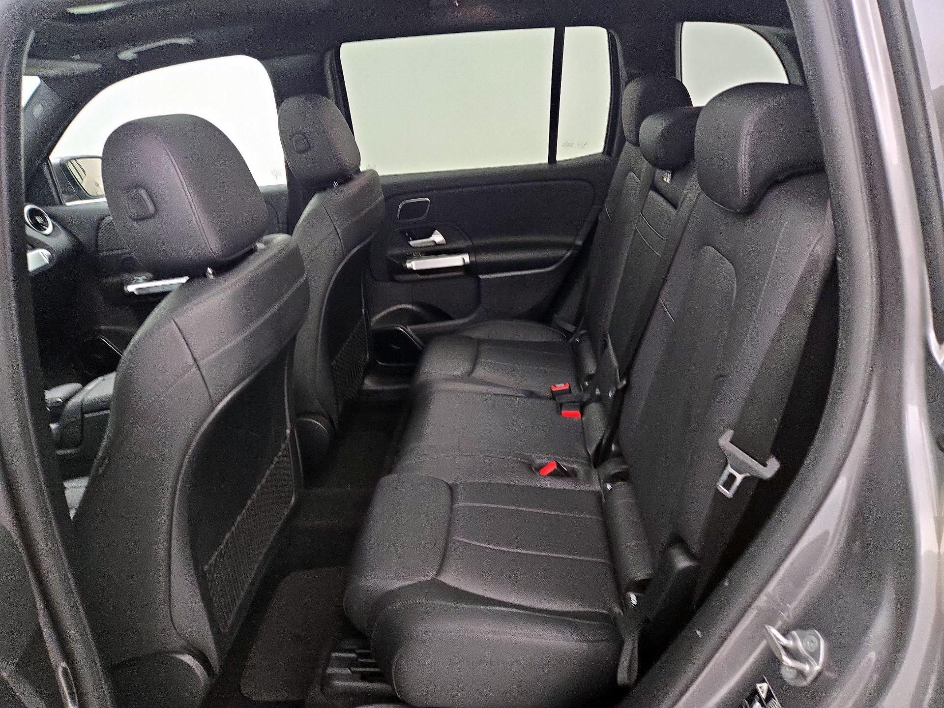 Thumbnail: 2021 Mercedes-Benz GLB - 20