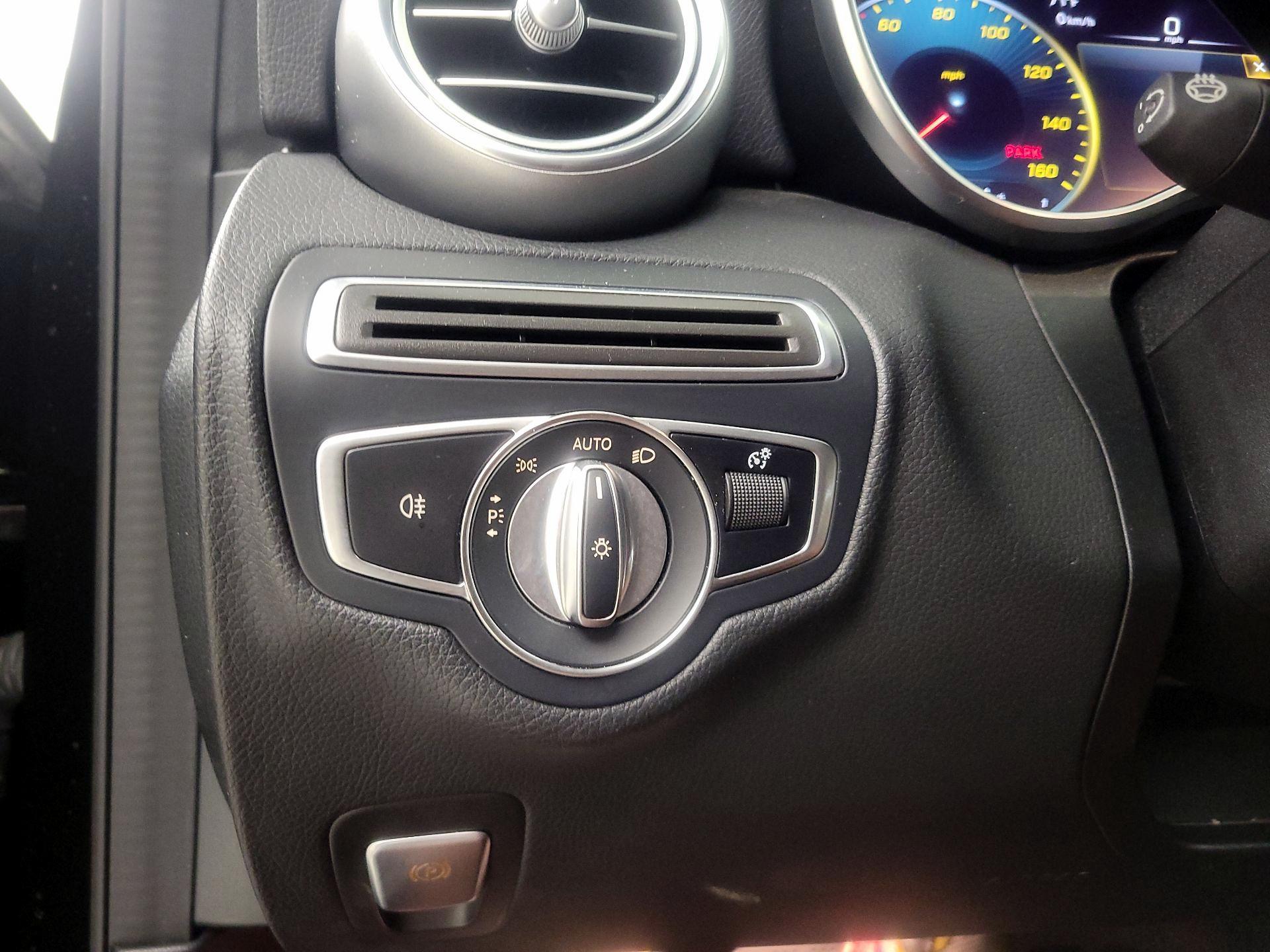 Thumbnail: 2021 Mercedes-Benz C-Class - 13