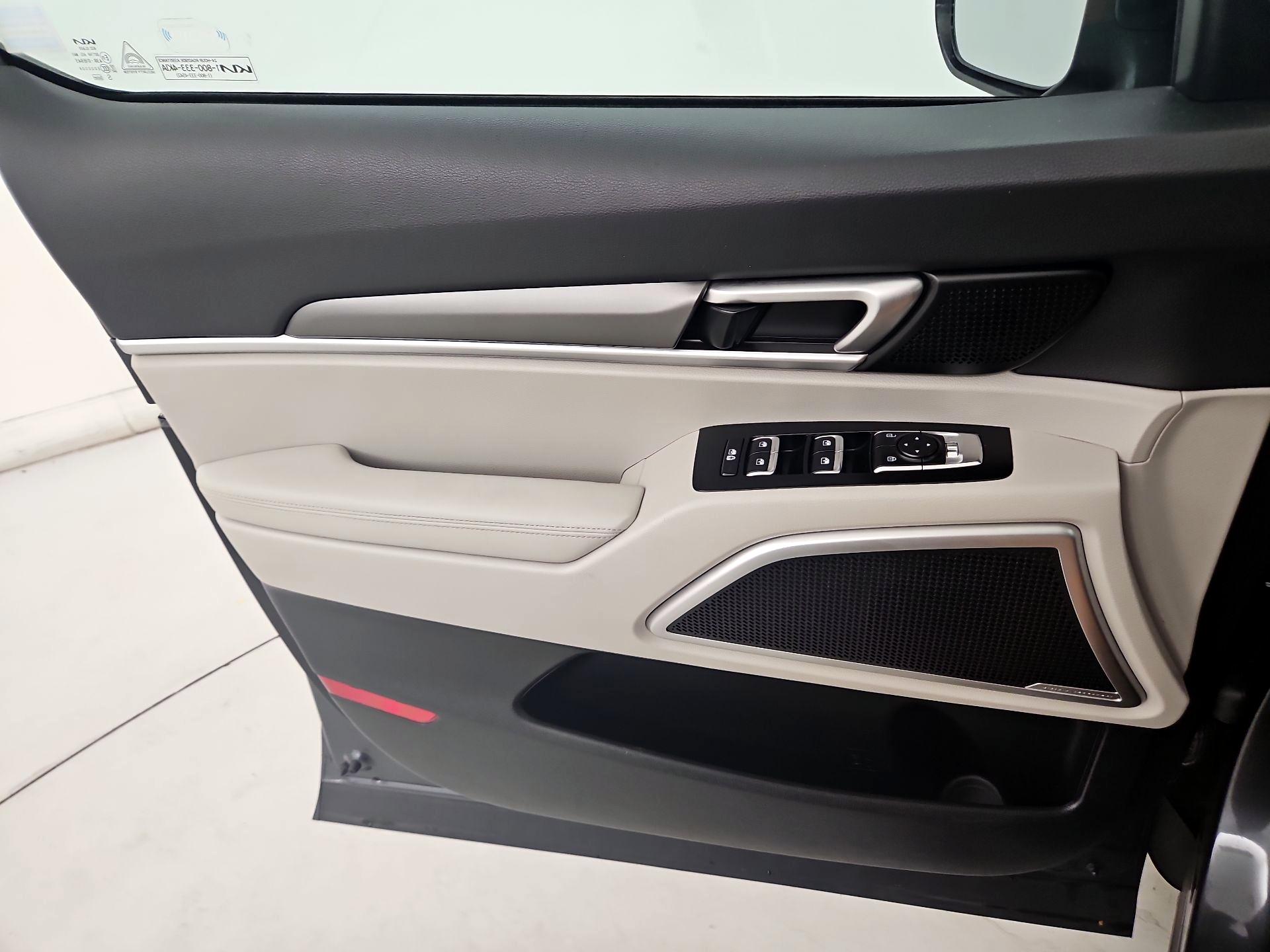 Thumbnail: 2022 Kia Telluride - 12